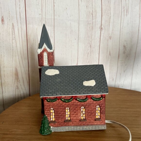 Holiday Expressions Lighted Church House 1992 Dickens Collectables Porcelain - Picture 6 of 8